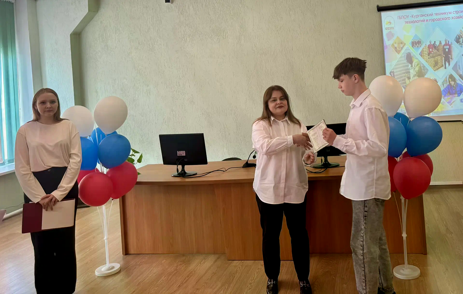 БОЛЕЕ 20 ВОСПИТАННИКОВ ОРГАНИЗАЦИЙ ДЛЯ ДЕТЕЙ-СИРОТ И ДЕТЕЙ, ОСТАВШИХСЯ БЕЗ ПОПЕЧЕНИЯ РОДИТЕЛЕЙ, ПОЛУЧИЛИ ПЕРВУЮ ПРОФЕССИЮ